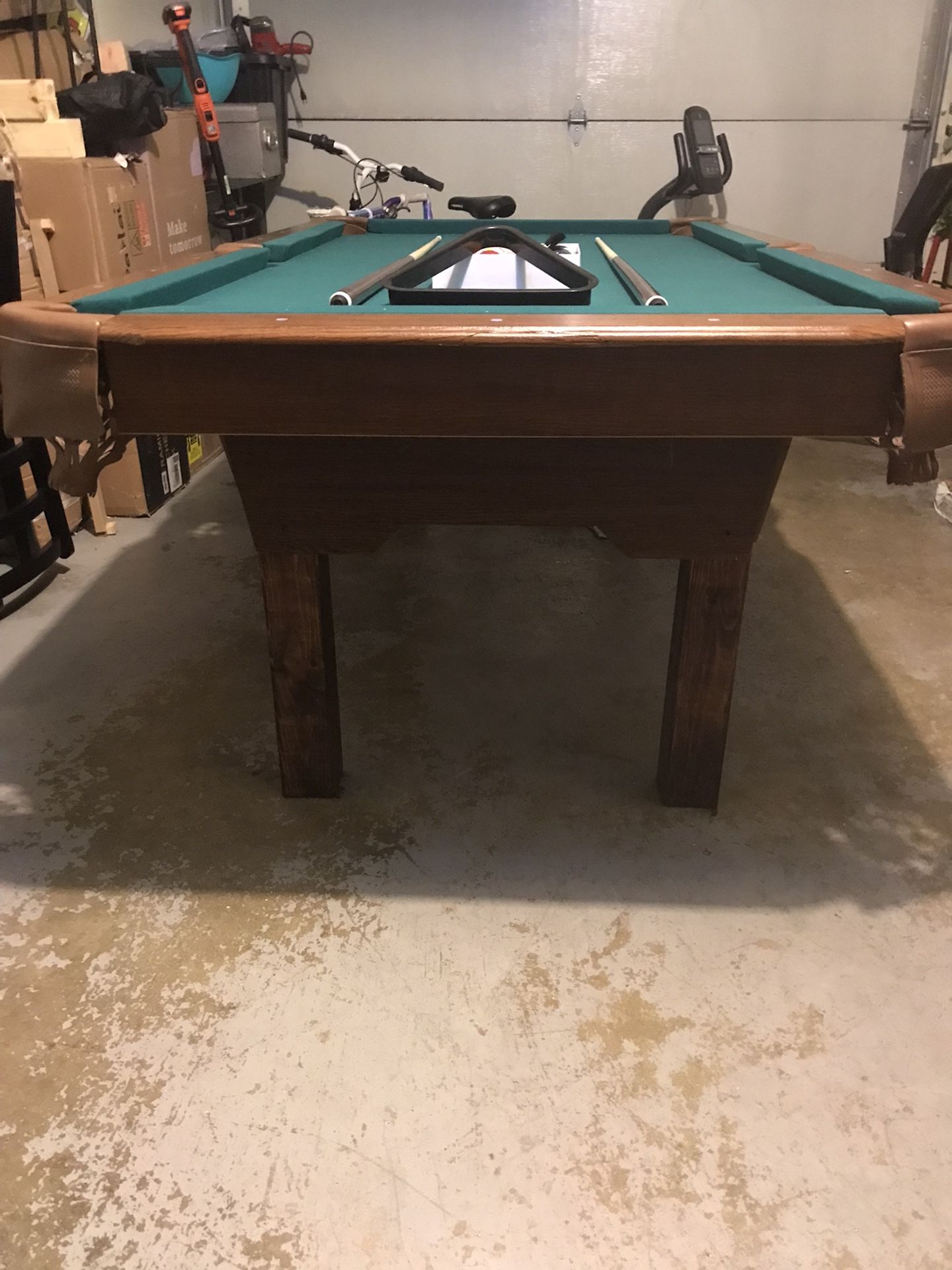 Pool table