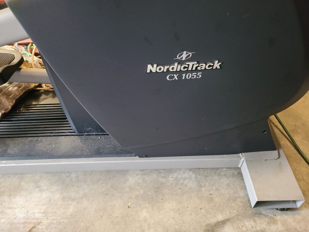 Nordictrack Cx 1055 Elliptical Cross Trainer.