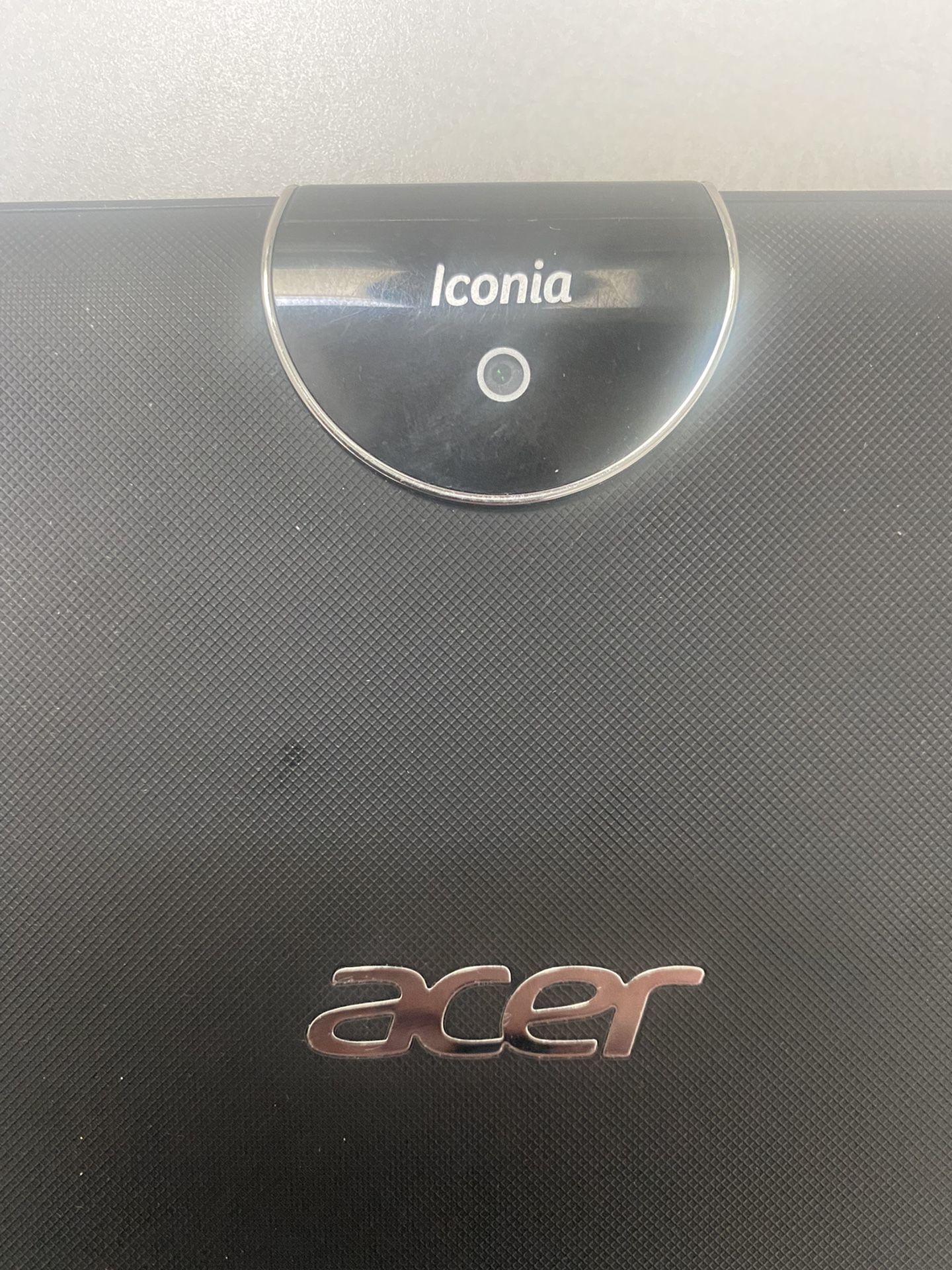 Acer Iconia 1 Tablet Works Great Comes With Charger