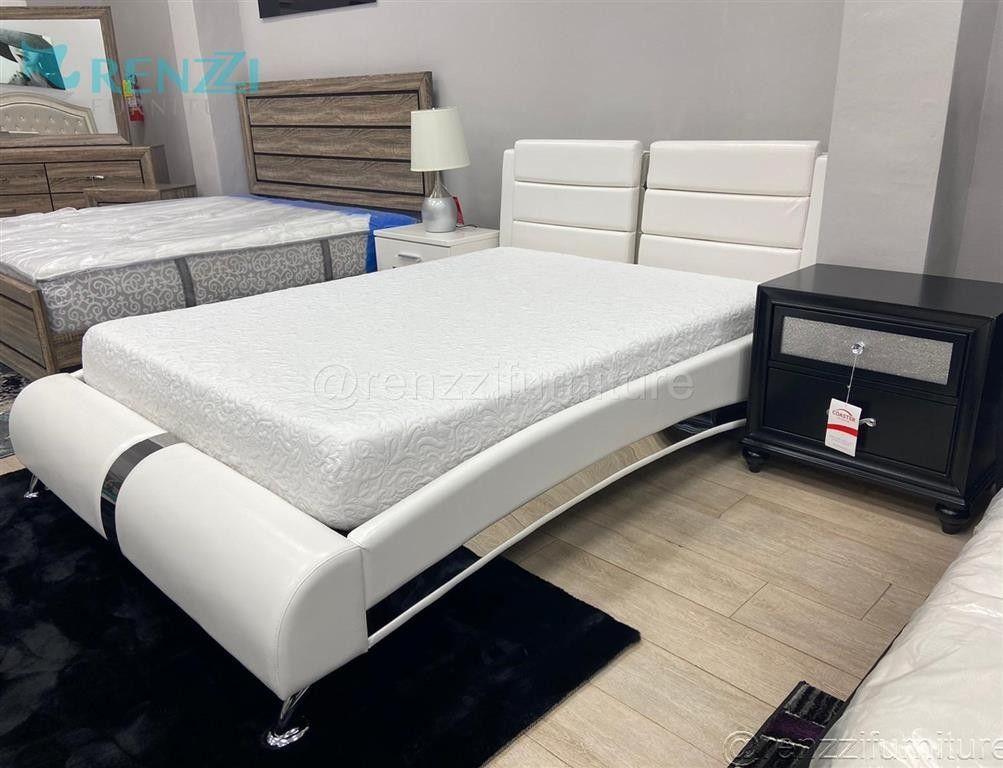 *-@-* Queen Bed --- Financing Available