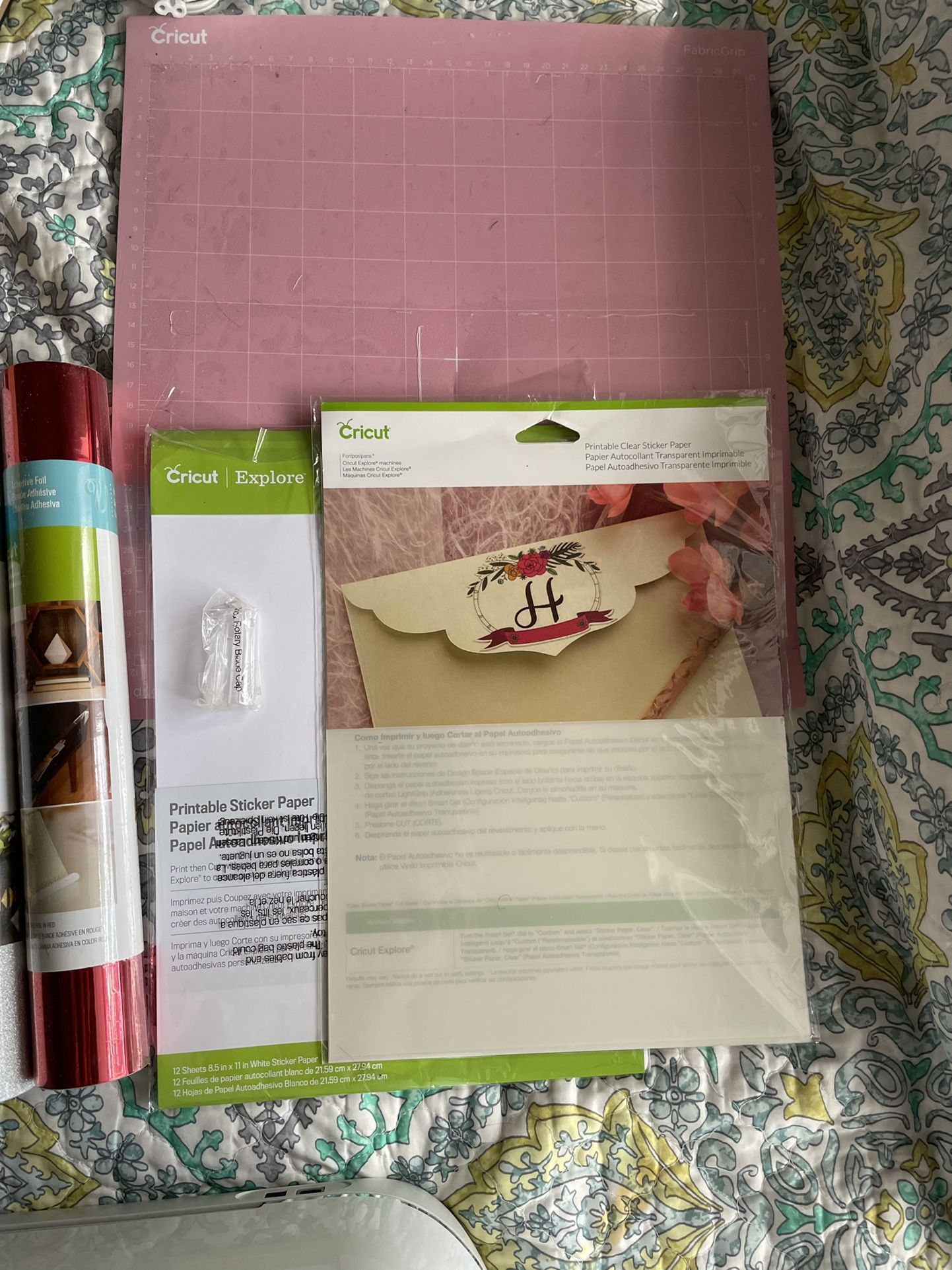 Cricut And Bundle NEW