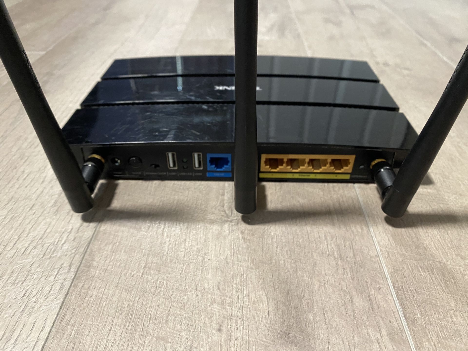 Cable modem, wifi router and wifi range extender