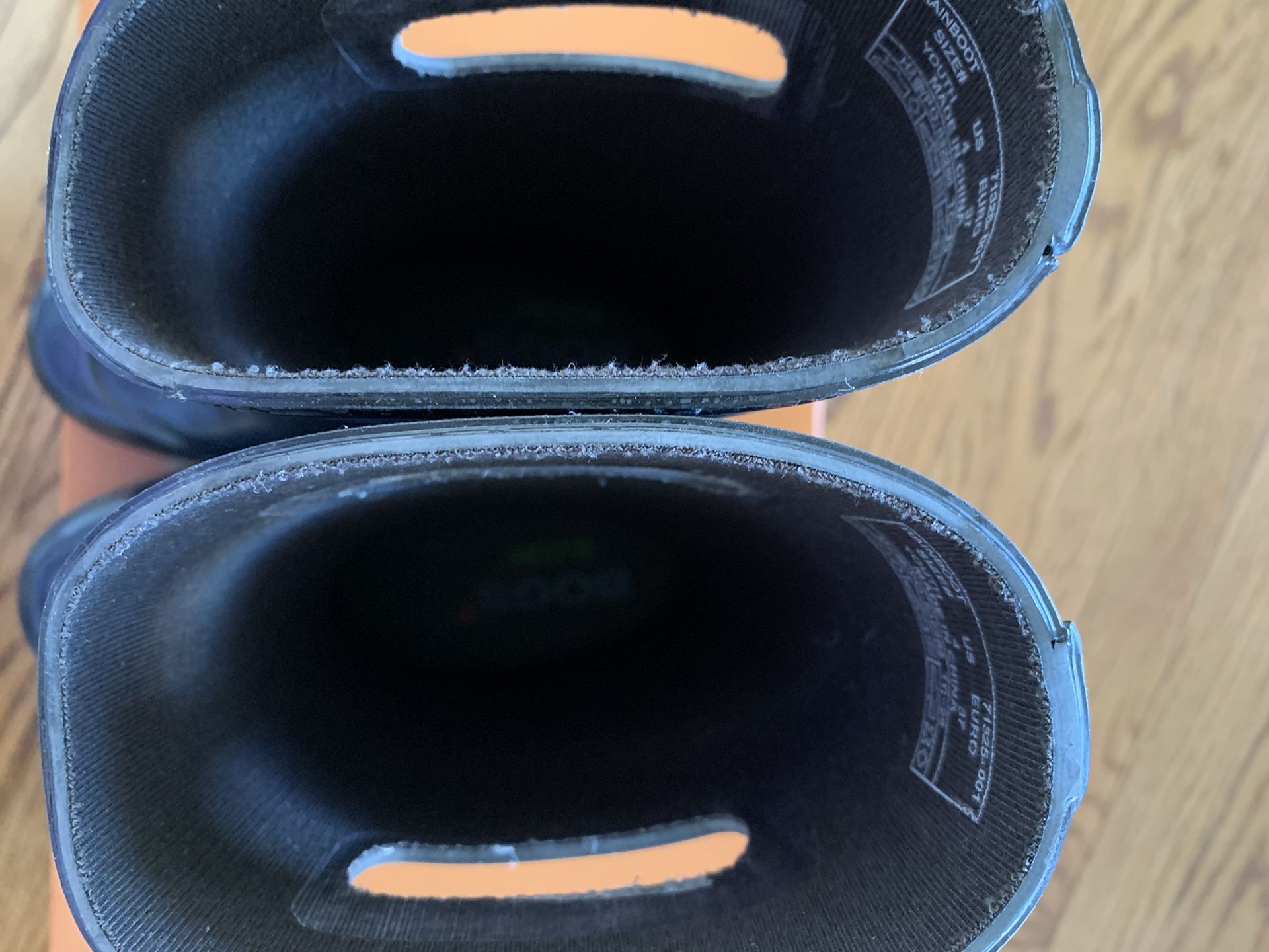 Rain Boots Size 4 Kids