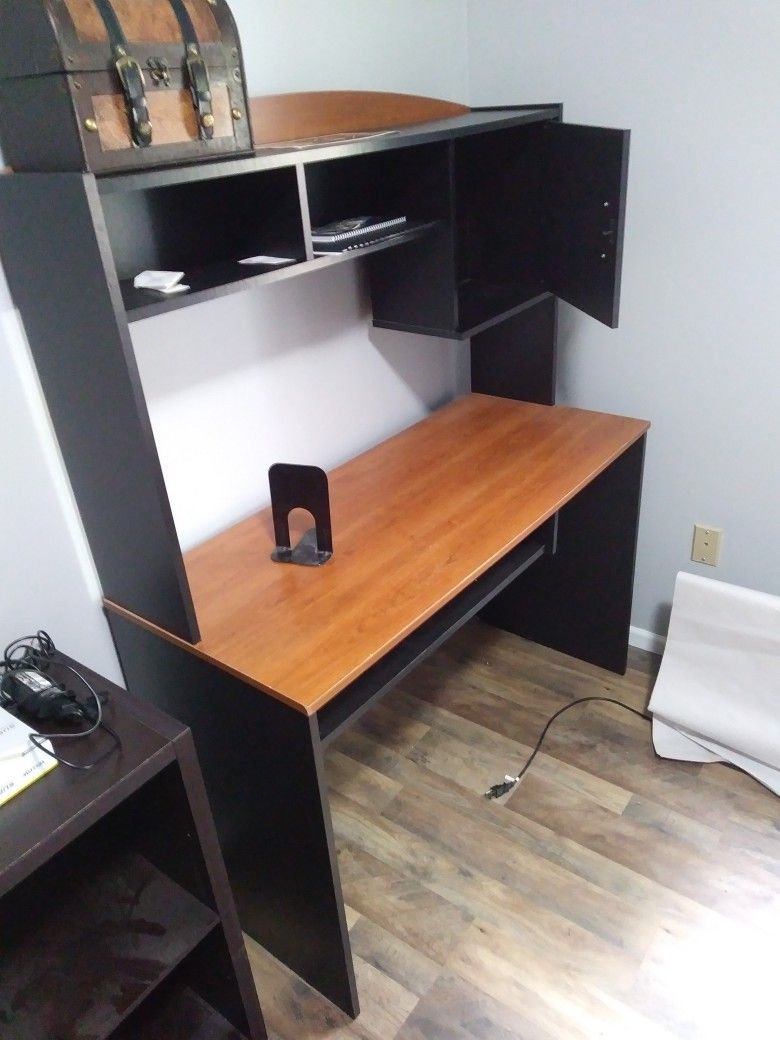 Corner Desk