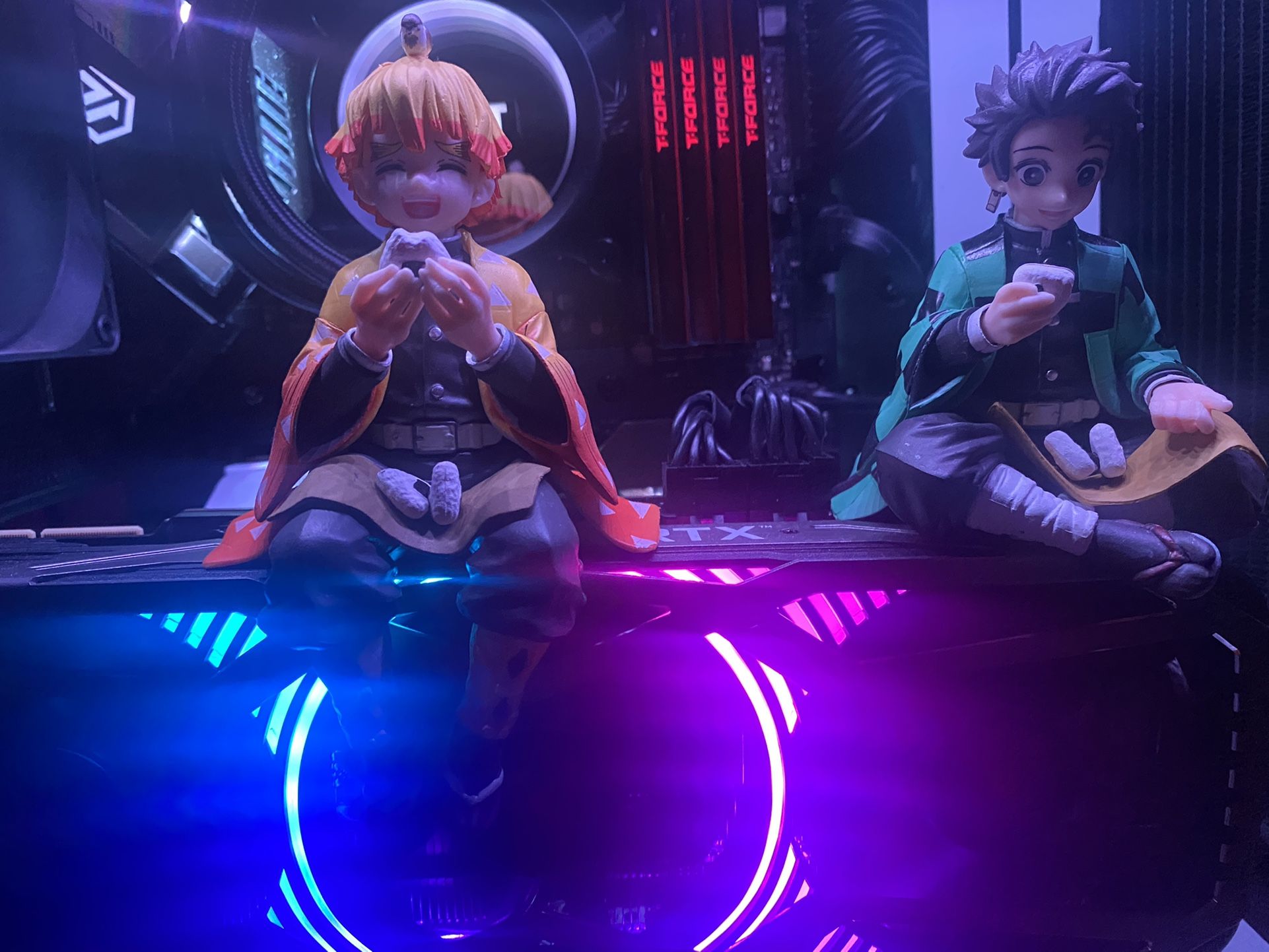 2 Demon Slayer Figures