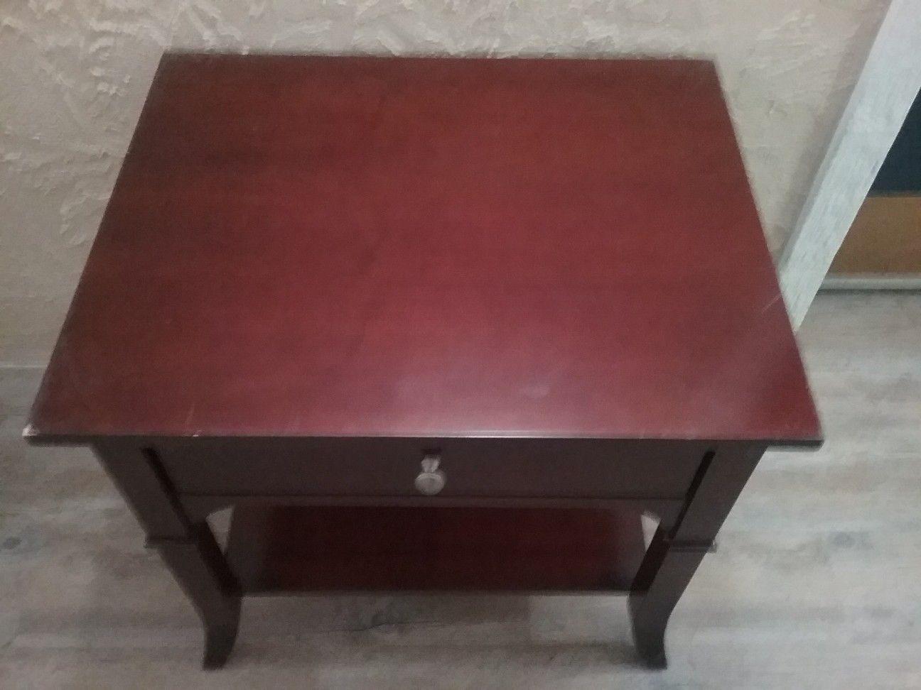 Single drawer end table