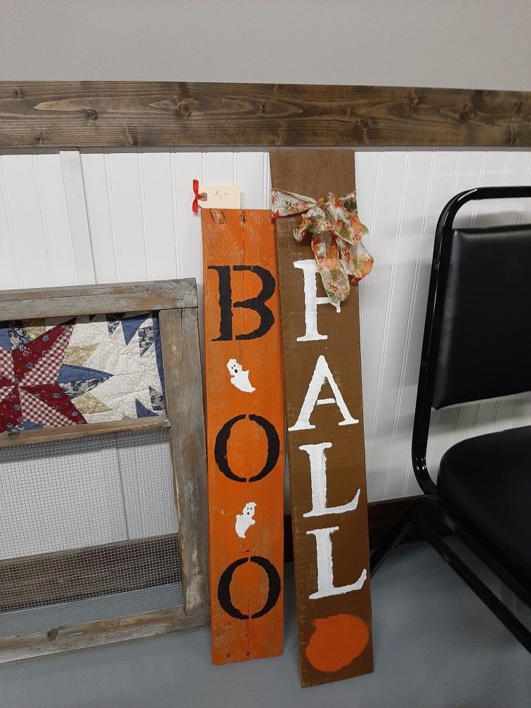 Boo And Fall Signs