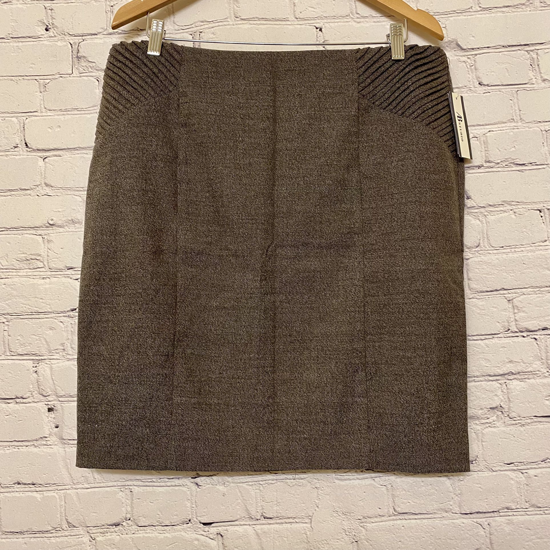 AB Studio Women’s Pencil Skirt w/ Pleat Detail Brown Spice Market Size 12 NWT