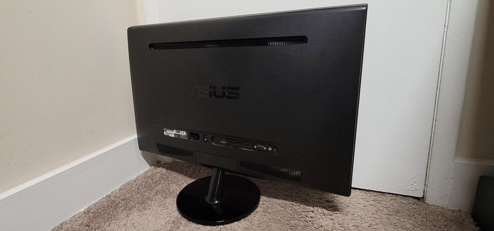 Gaming Desktop, Monitor, Mouse And Keyboard, wireless headphones
