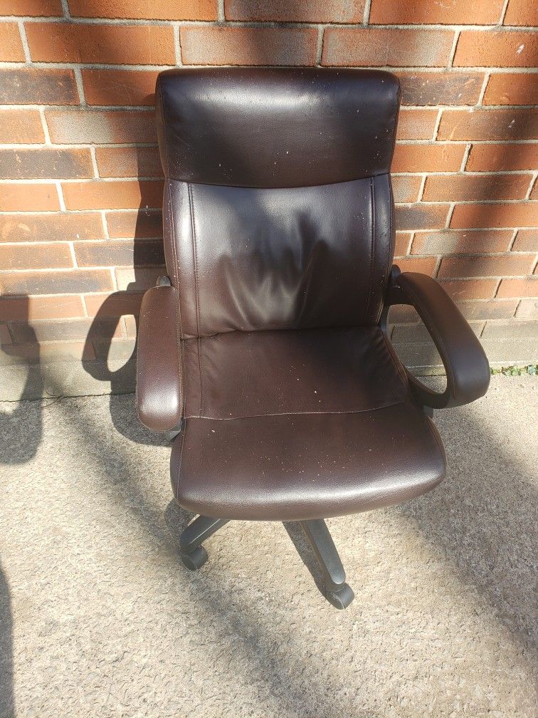 rolling chair