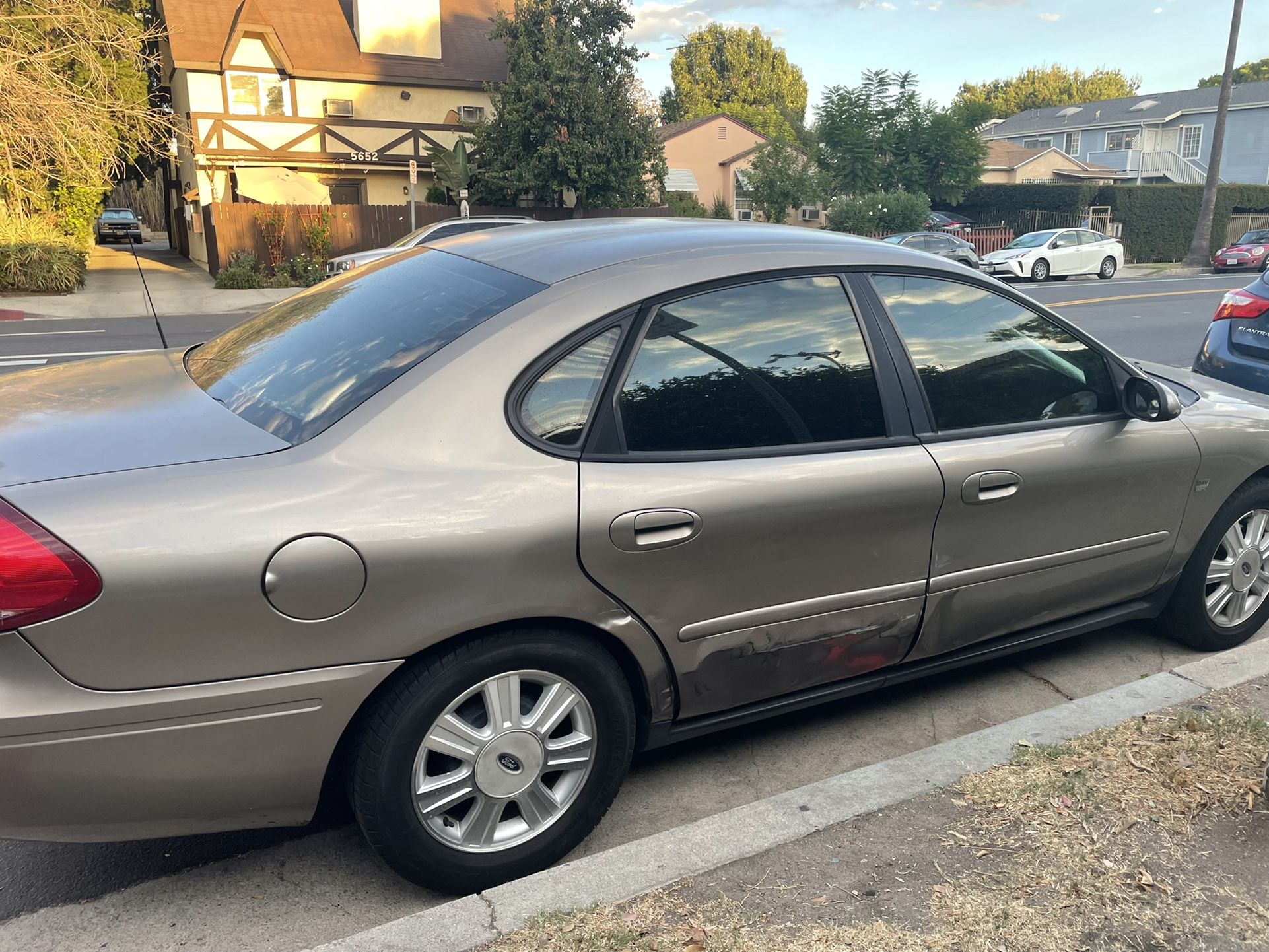 2005 Ford Taurus