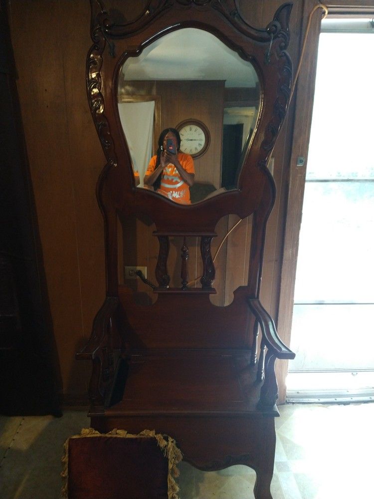 A Cherry Oak King Chair 1800 Dollars Good Condition