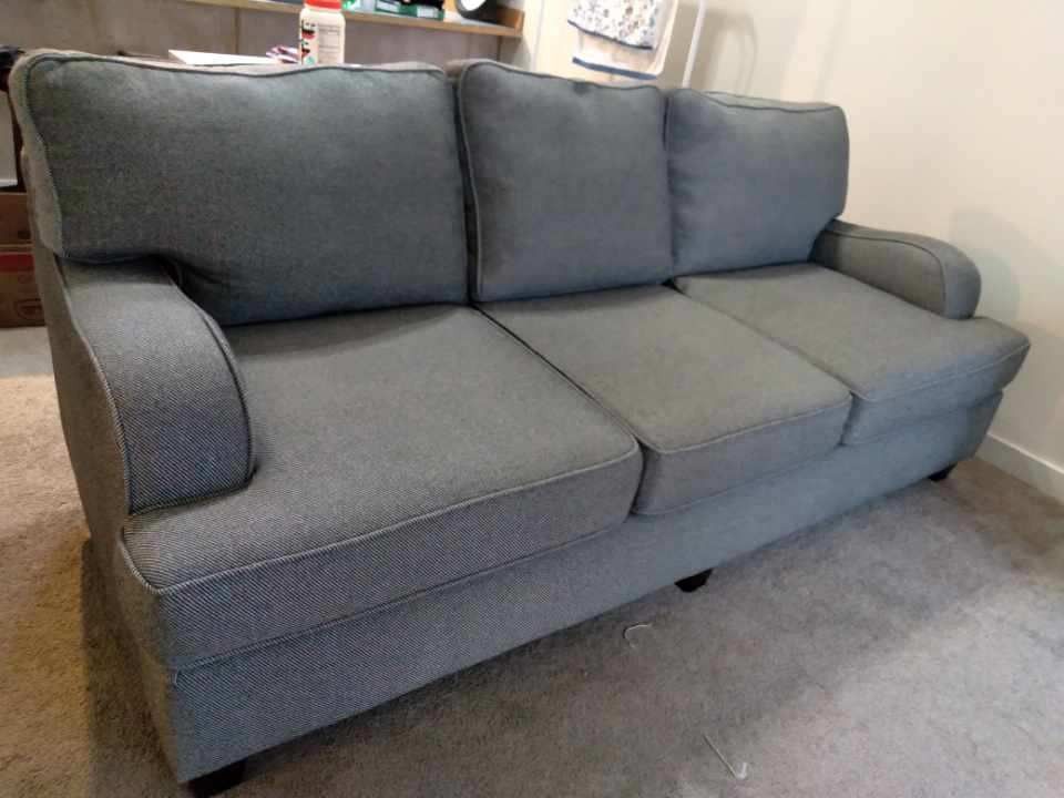 Almost Brand New..... Sofa Three Seater