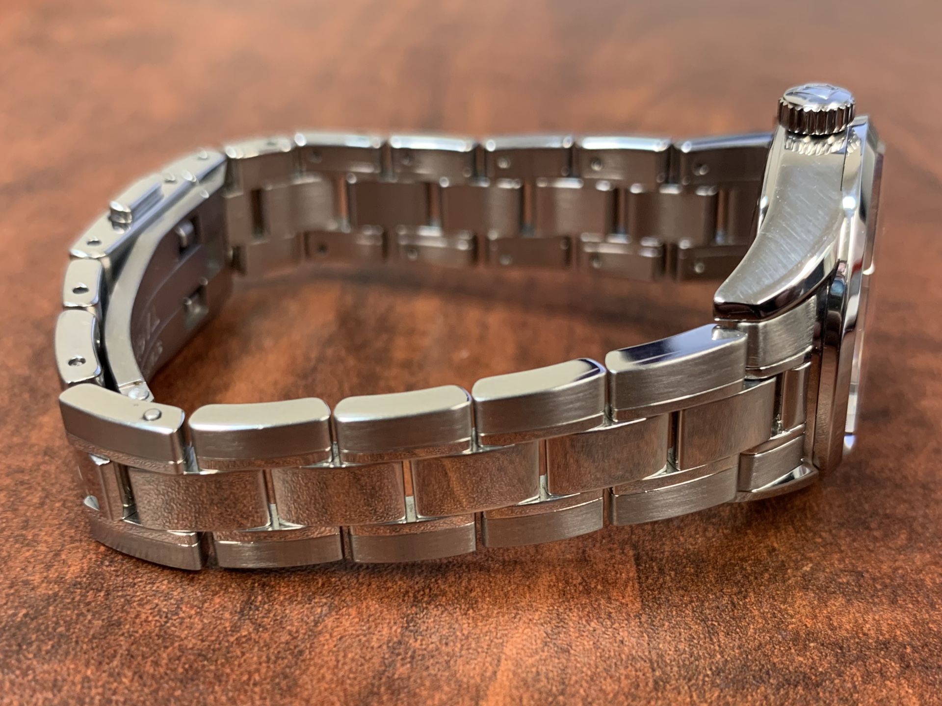 Tag Heuer Carrera S/S Quartz Ladies Watch WV1415 for Sale in Dallas, TX - OfferUp