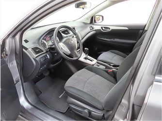 2015 Nissan Sentra Thumbnail