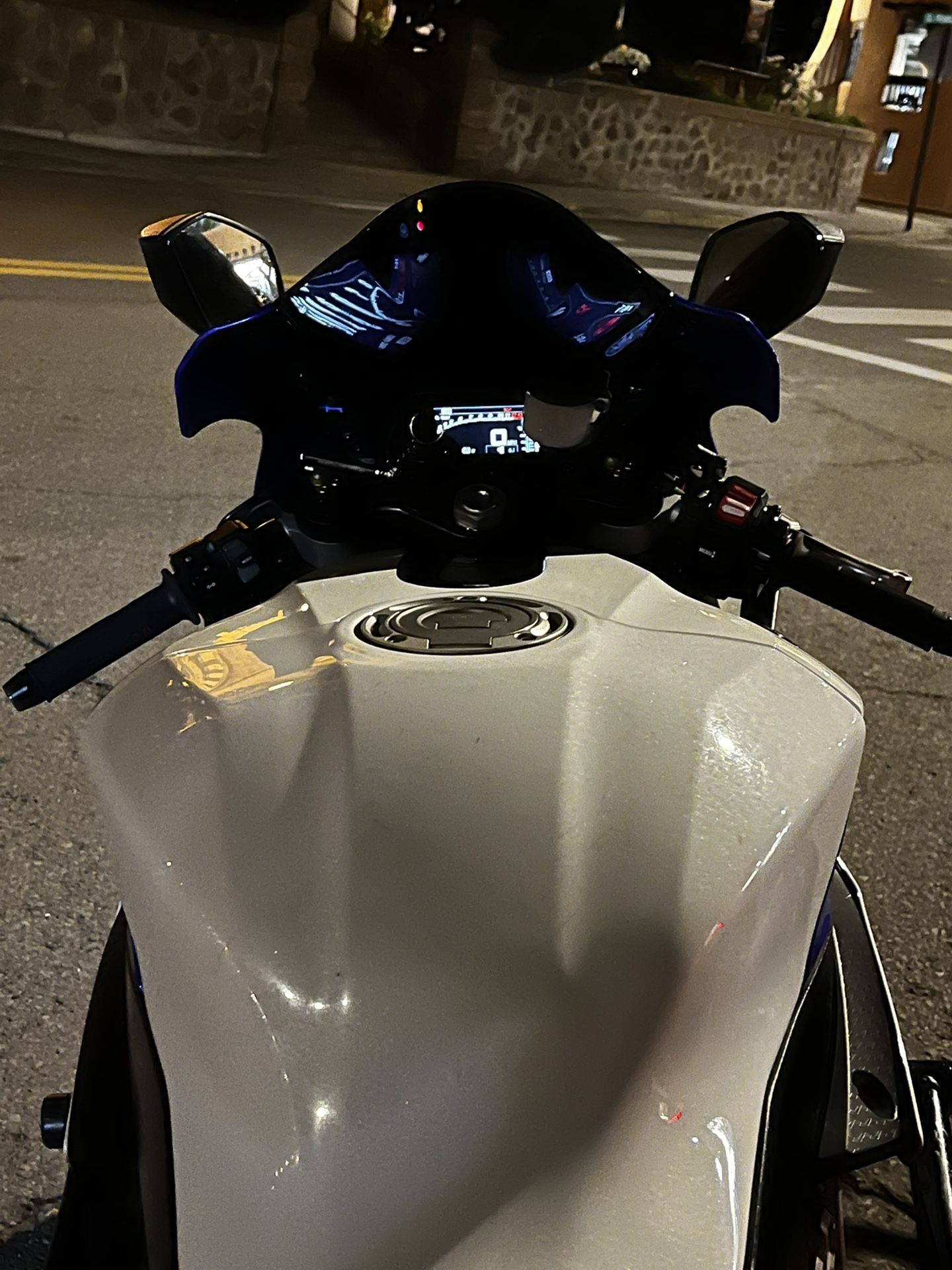 2016 Yamaha R1