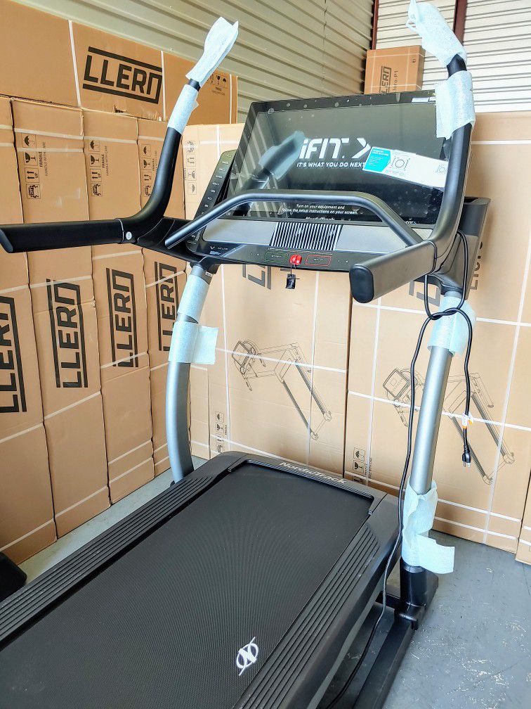FREE DELIVERY  ⭐   NordicTrack X32I  Treadmill  💥 40% Incline!! 🎄 $1000 OFF RETAIL  ⭐