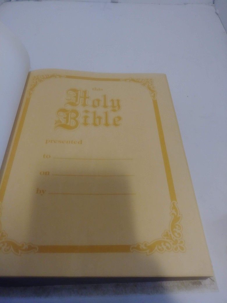 Holy Bible King James Version Our Family Red Letter edition Dictionary 1971