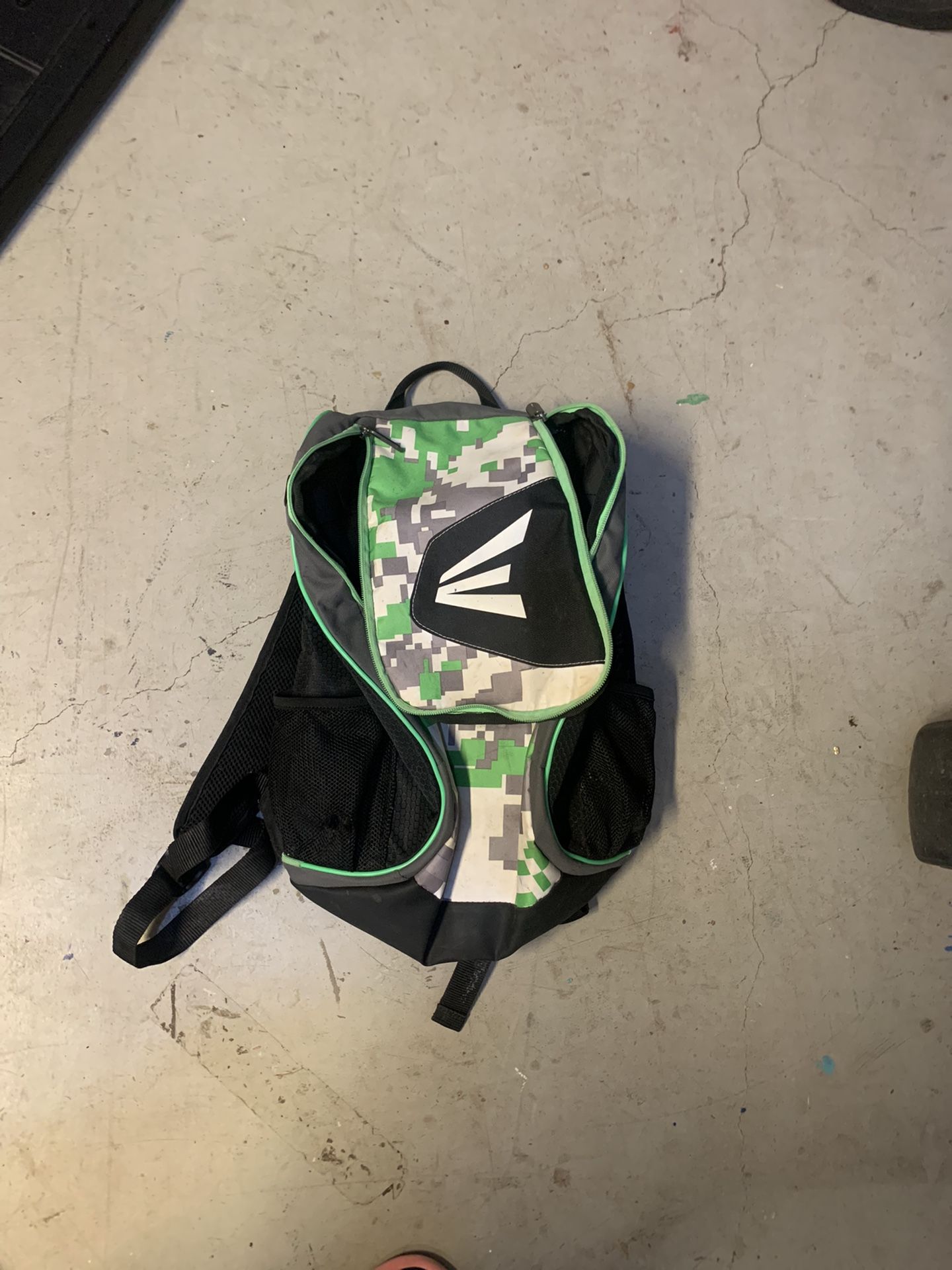 Easton softball/baseball backpack