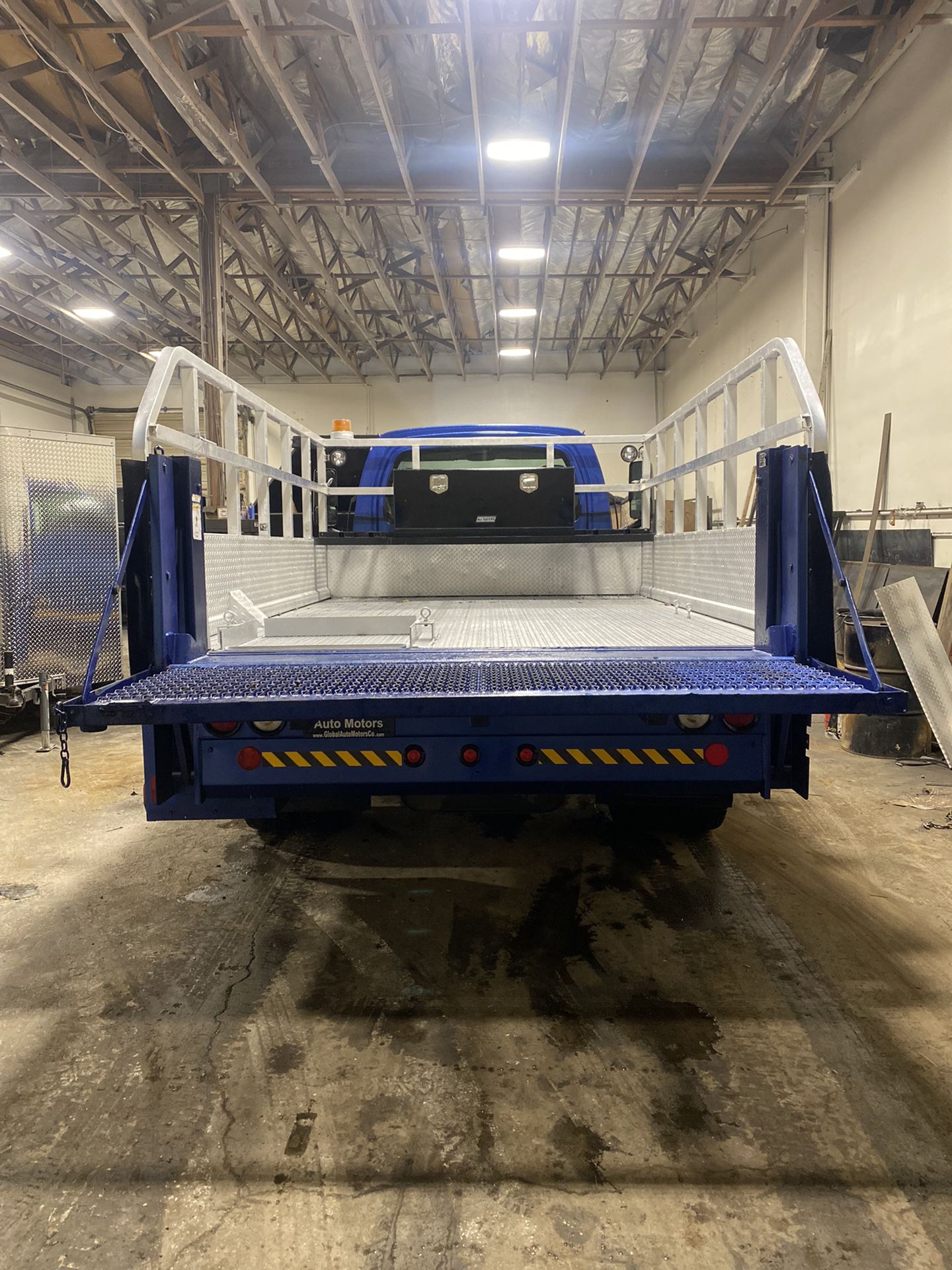 Flatbed with liftgate and toolboxes 