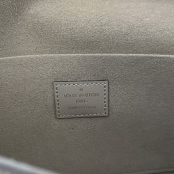 Louis Vuitton Nude Wallet Purse Thumbnail