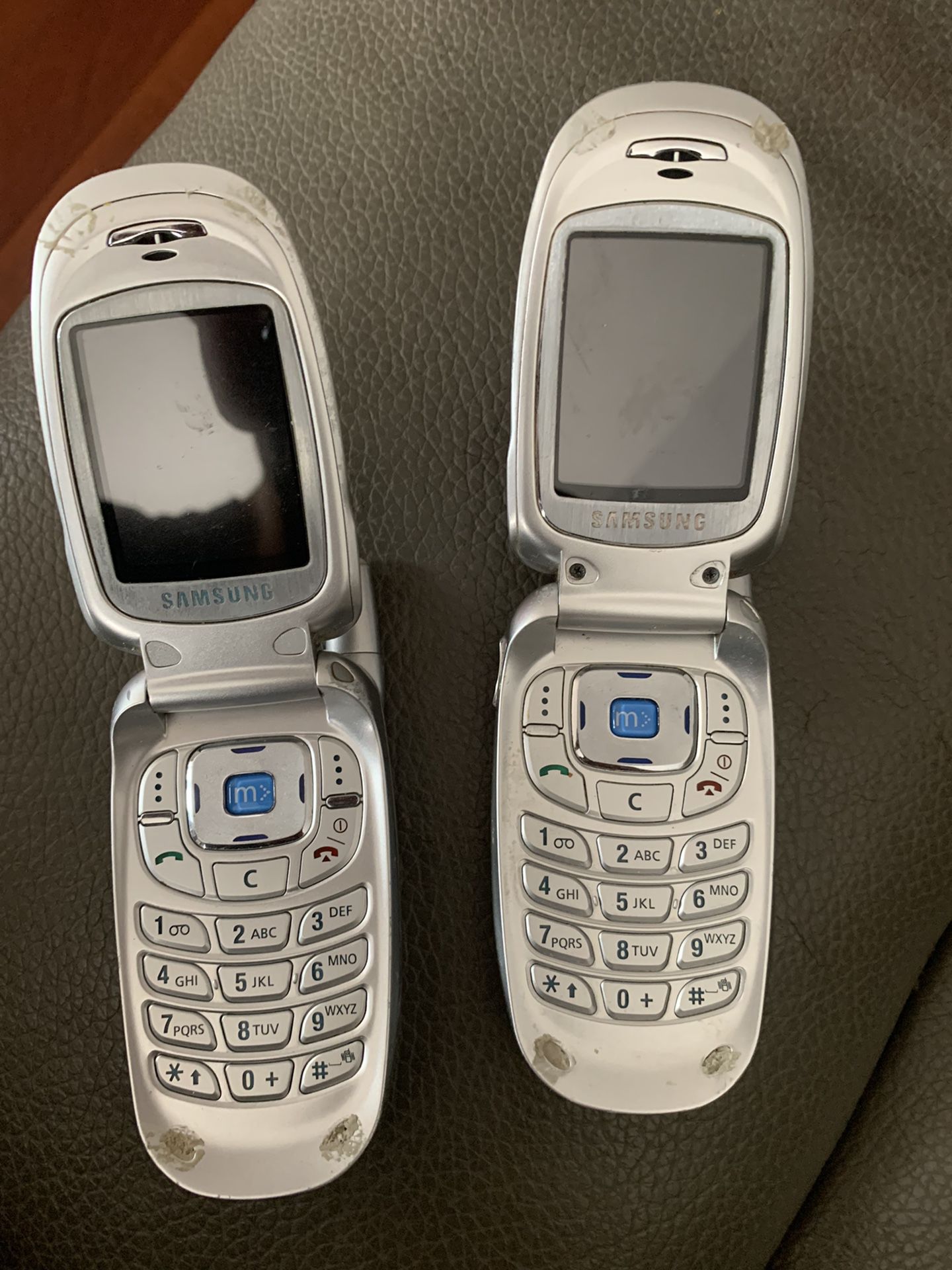 Flip Cell Phones, 40$ For Both, No Charger 