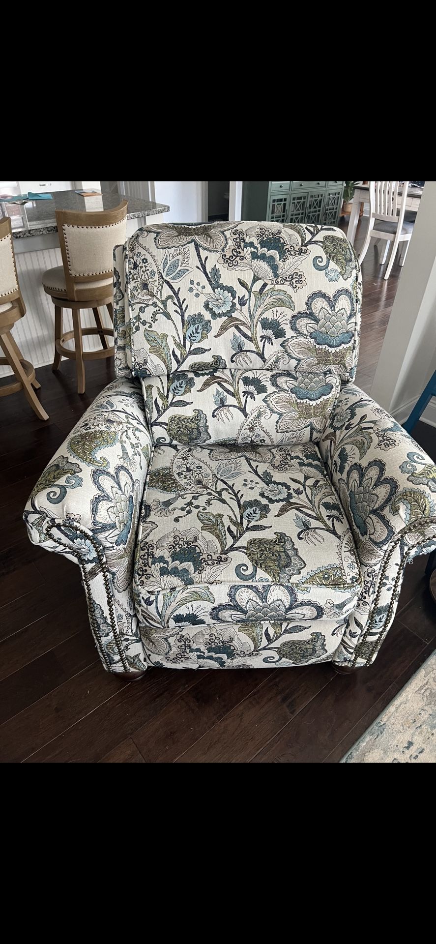 Living Room Set - Will Separate
