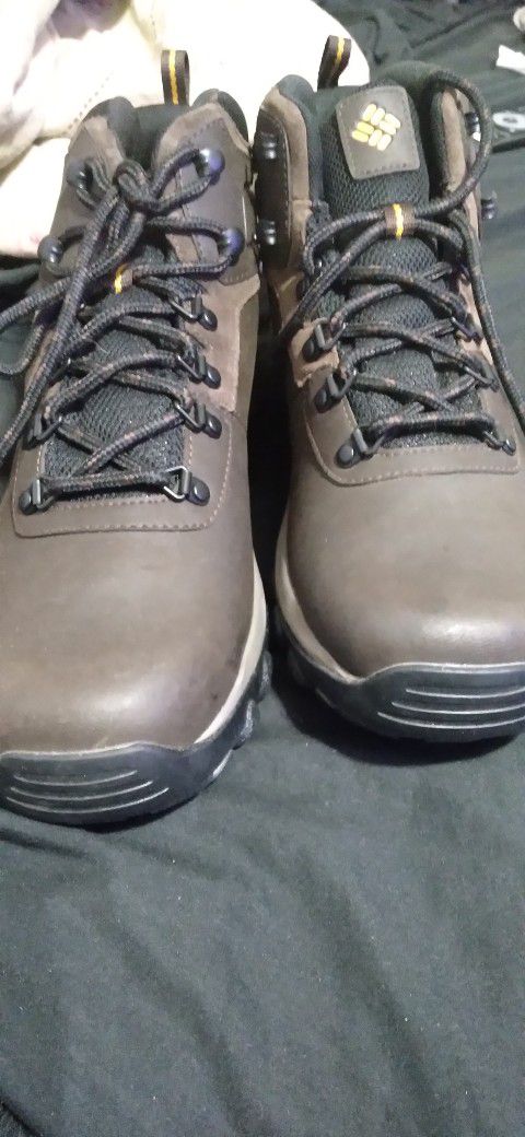 Columbia Brown Waterproof hiking boots