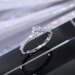 "Crystal Pure Round CZ Beautiful Wedding/Engagement Ring for Women, K884
 
   Thumbnail