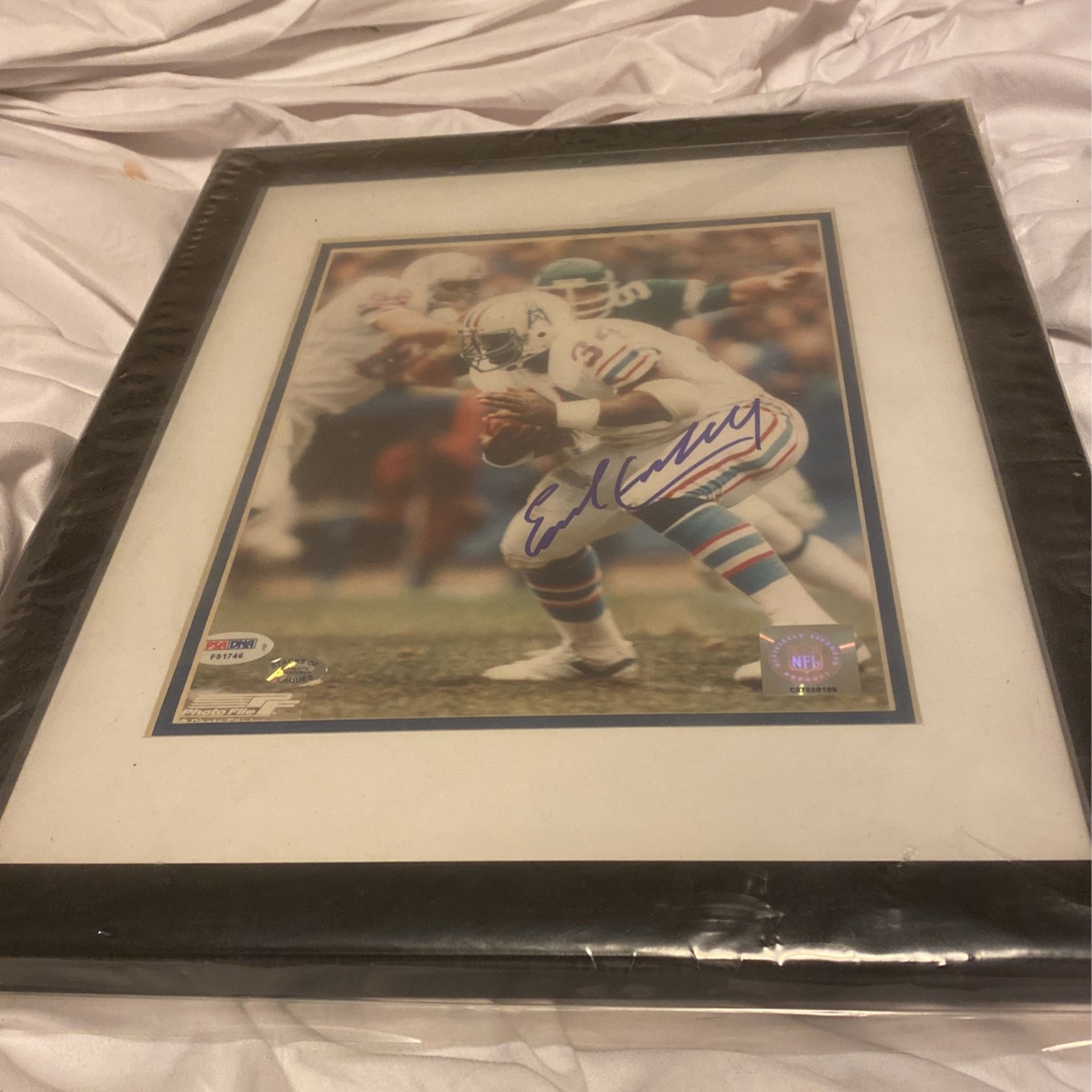 Earl Campbell Signed Autograph