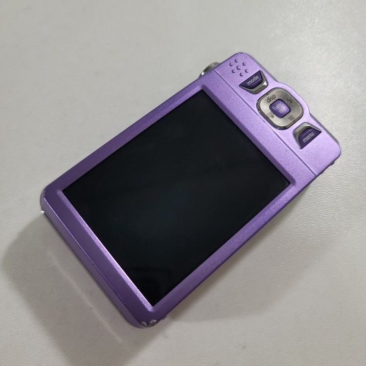 GE E1680W Digital Camera 16MP With 8GB Card, Battery & Charger