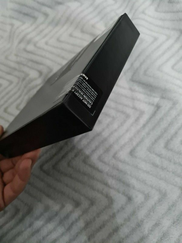 Samsung Galaxy Z Fold3 5G SM-F926B/DS - 256GB - Phantom Black Unlocked sealed