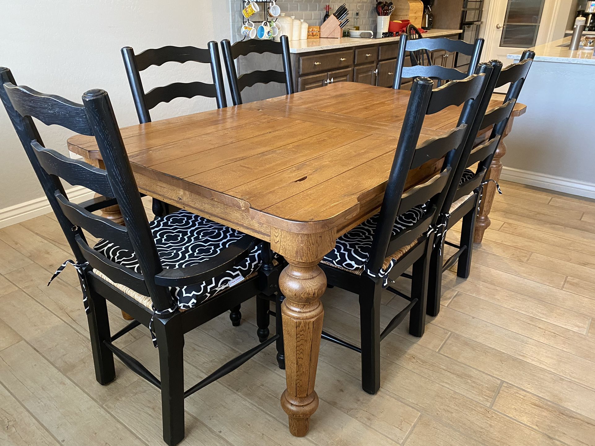 Kitchen Table And Six Chair’s 