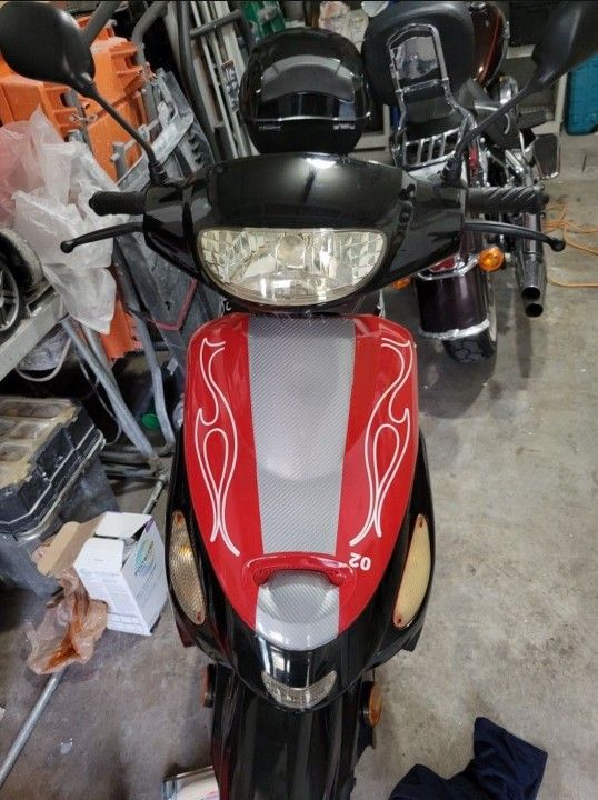 SCOOTER 50CC ONLY 90 MILES OBO OFRESCAN