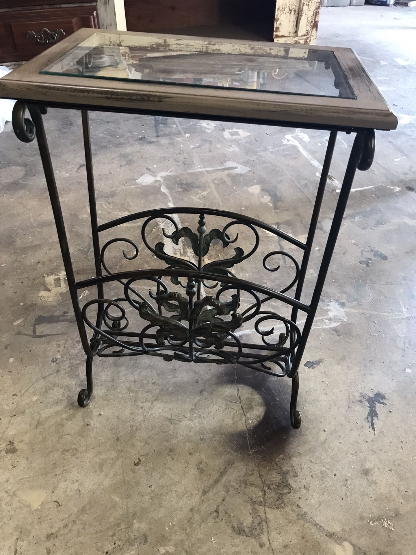 Pretty Iron Table With Glass Top