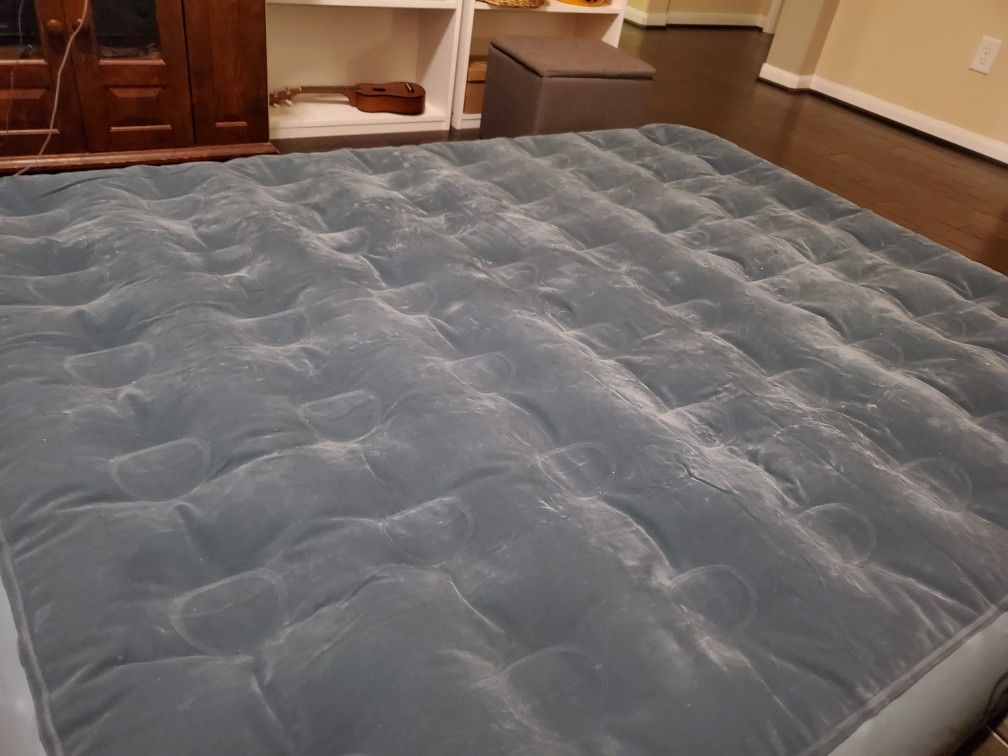 Used Coleman Full Size Air Mattress