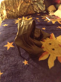 Black Leather Thigh High Heels Thumbnail