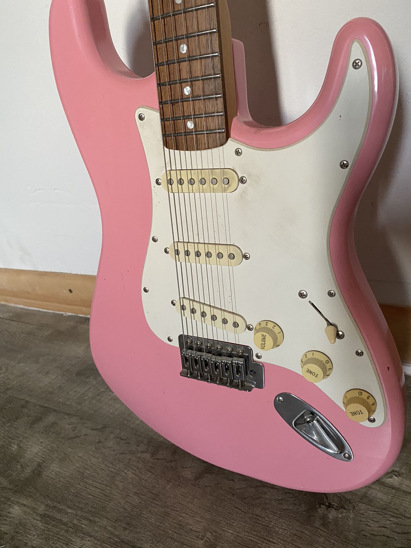 Electric Fender Squier Guitar 