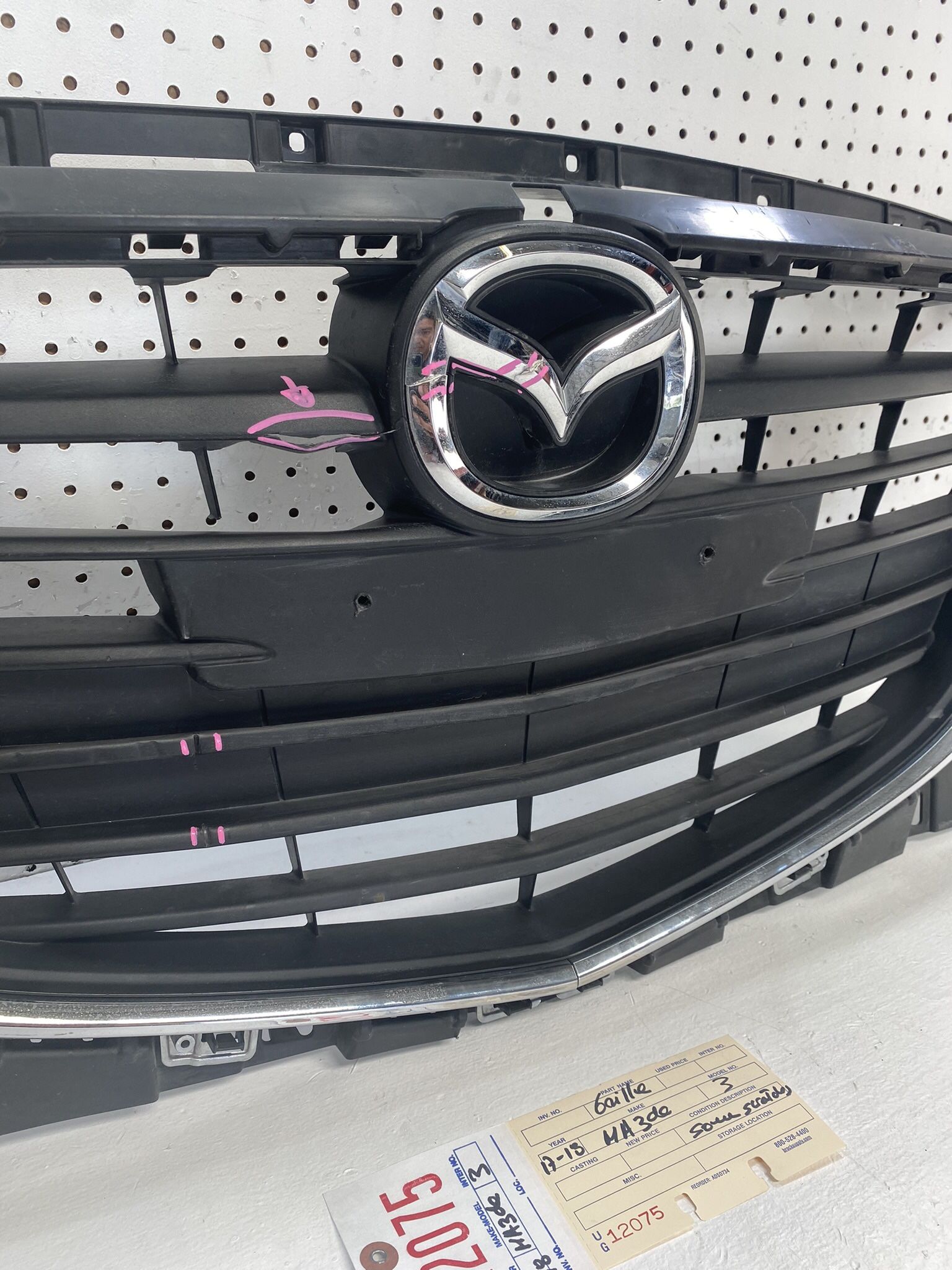 2013 2016 MAZDA 3 FRONT GRILLE OEM