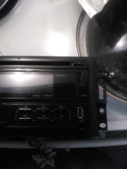 Boss CD player just missing the volume button but still works Thumbnail