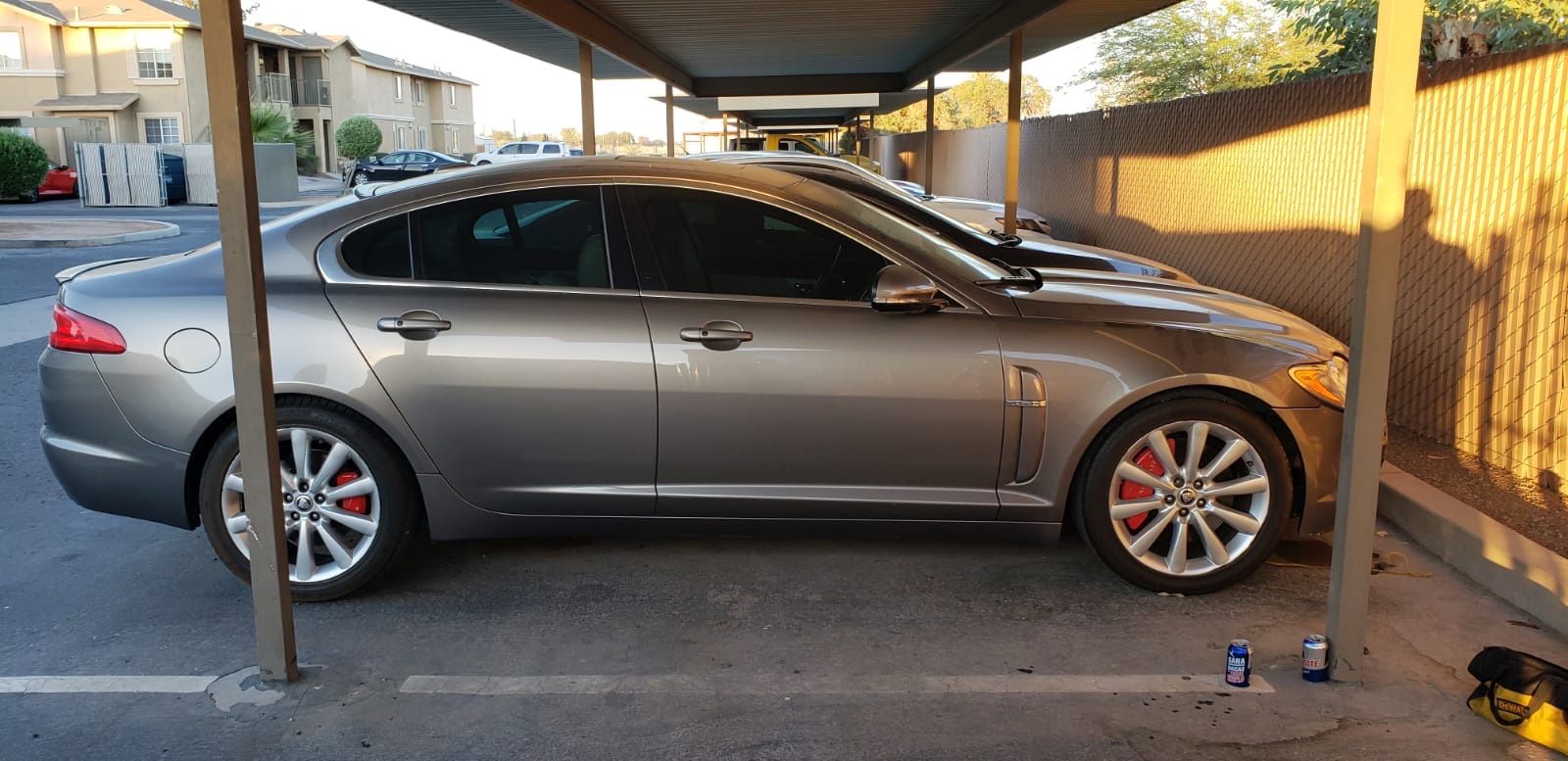 2011 Jaguar XF premium todo equipado detalle a la vista 150k millas motor trasmision ok gps llantas seminuevas $6500