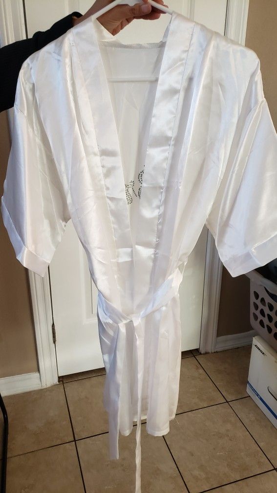 BRIDE ROBE SZ M.
