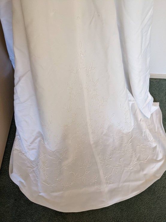 Wedding dress Size 4