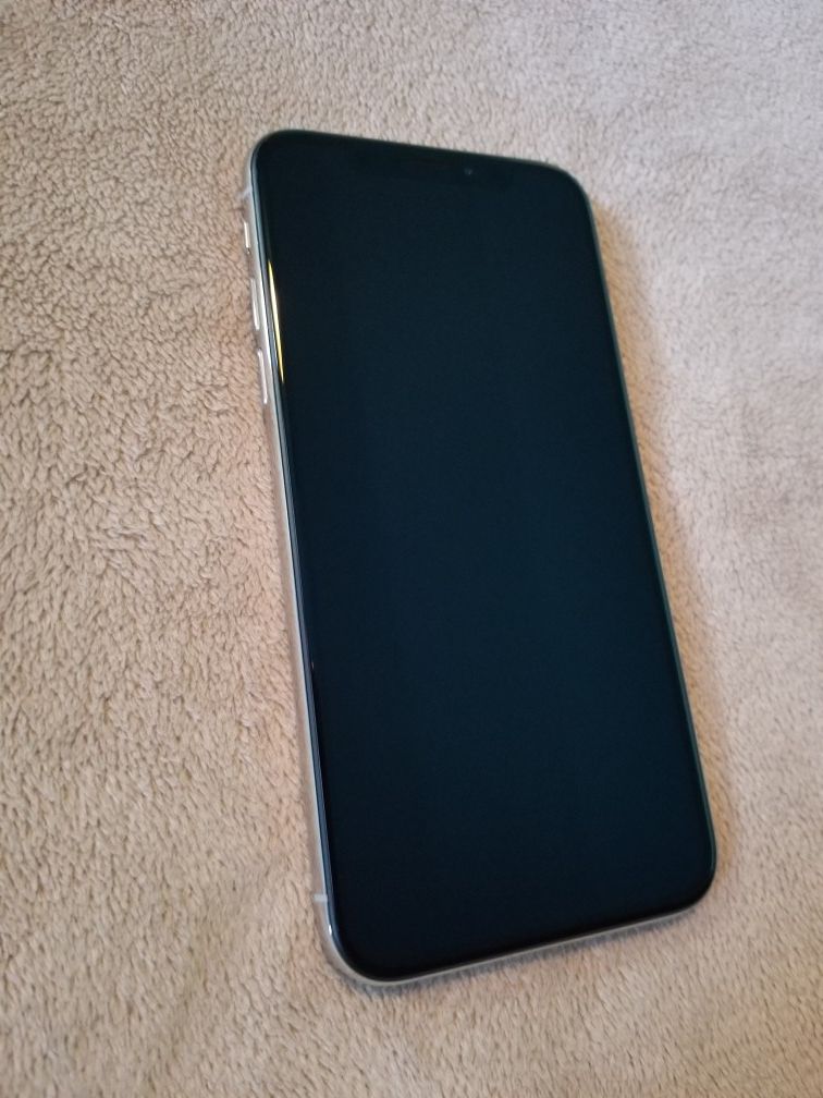 iPhone X unlocked