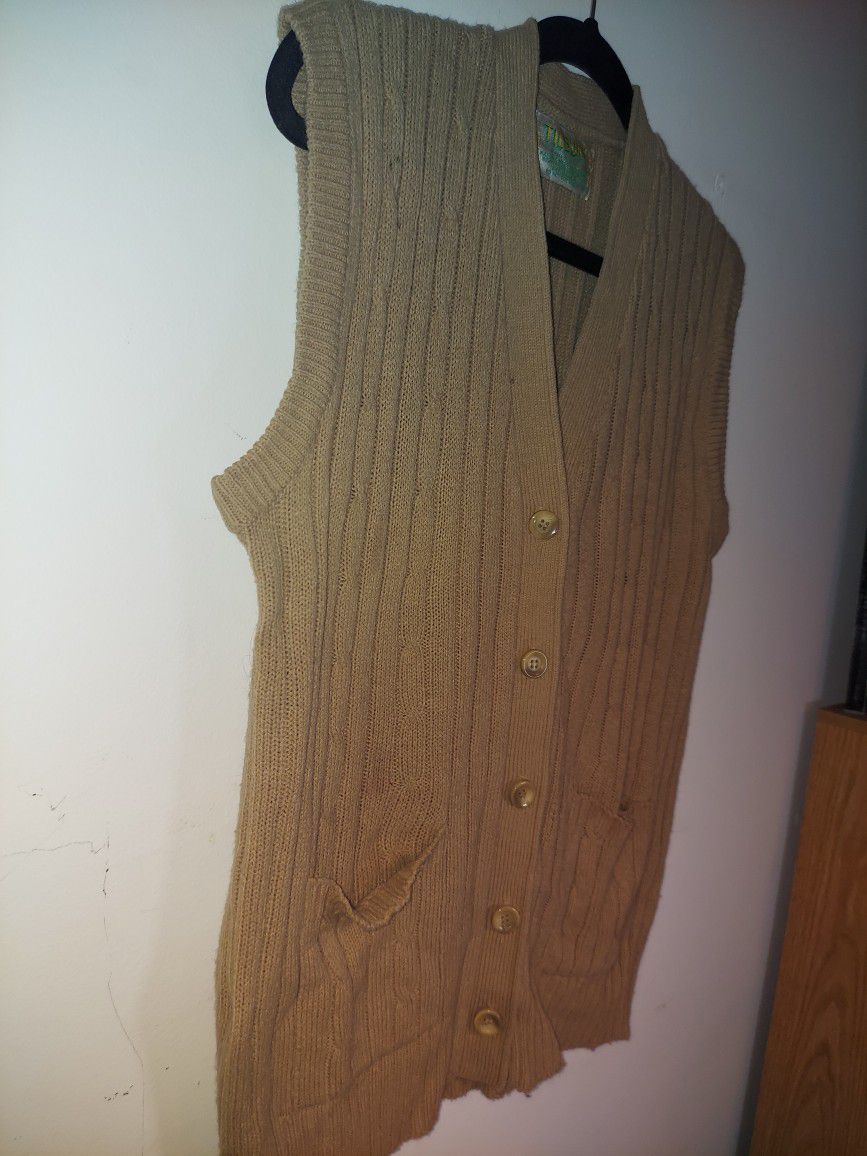 Tilbury Tan Cableknit Sweater Vest Sleeveless Cardigan Vintage Unisex SIZE L