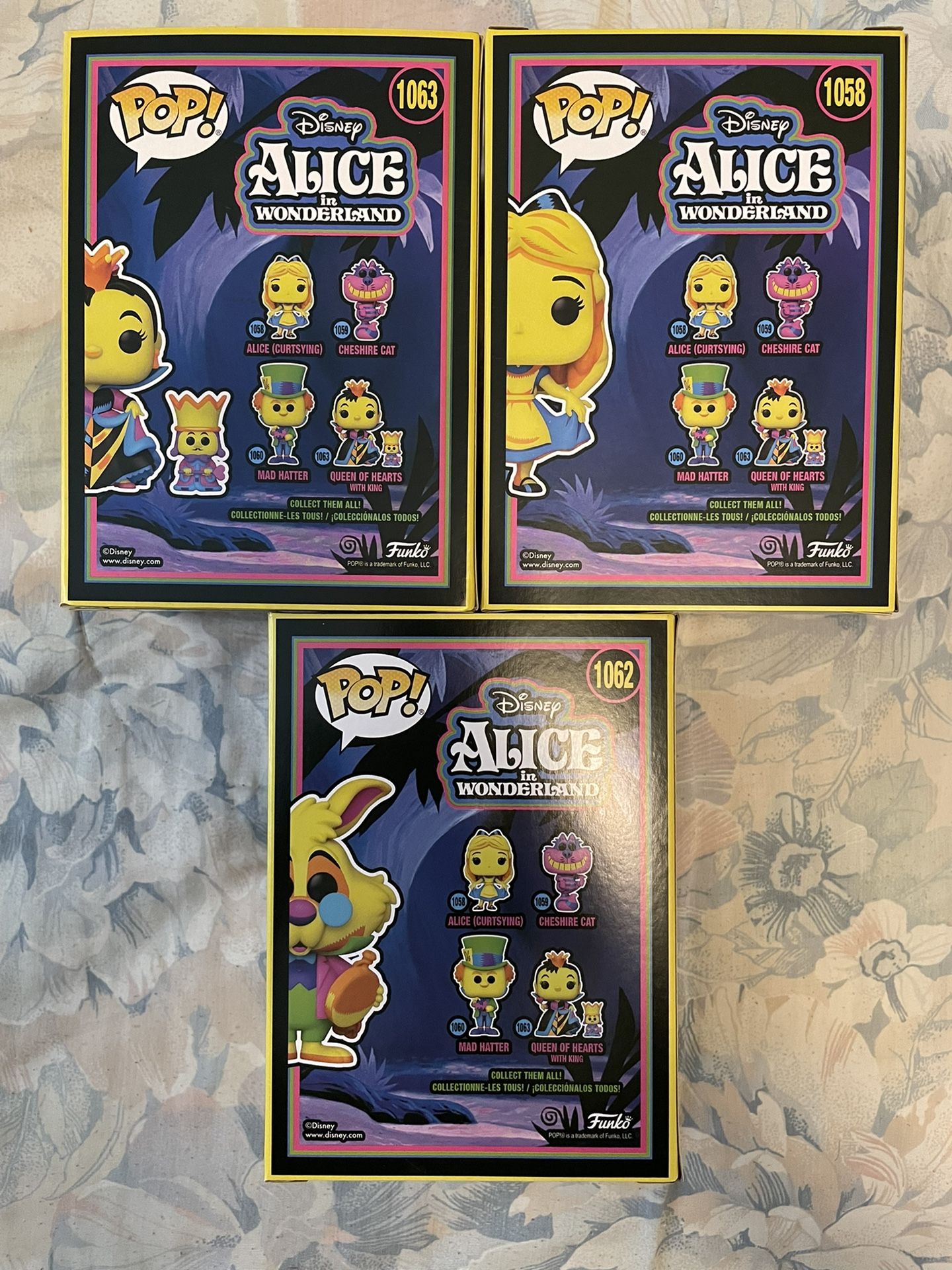 Alice In Wonderland Black Light Set