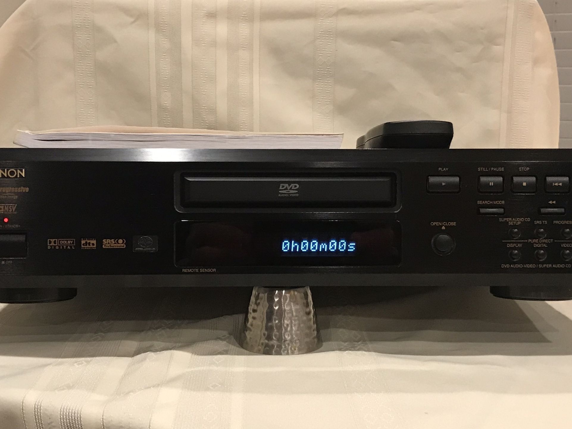 DENON DVD2200 SACD/CD/DVD PLAYER,GREAT SPECS SOUNDS GREAT WITH REMOTE