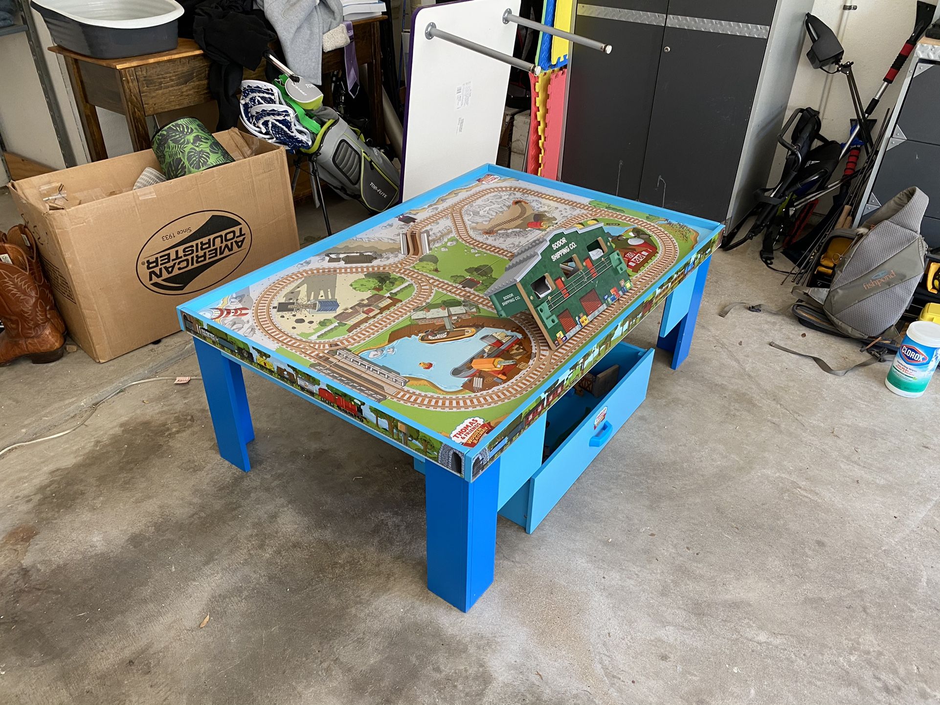 Thomas & Friends Railway Train Table with Trains