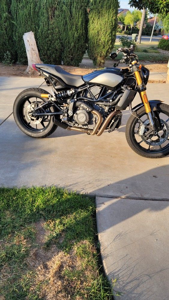 2019 Indian Ftr 1200s
