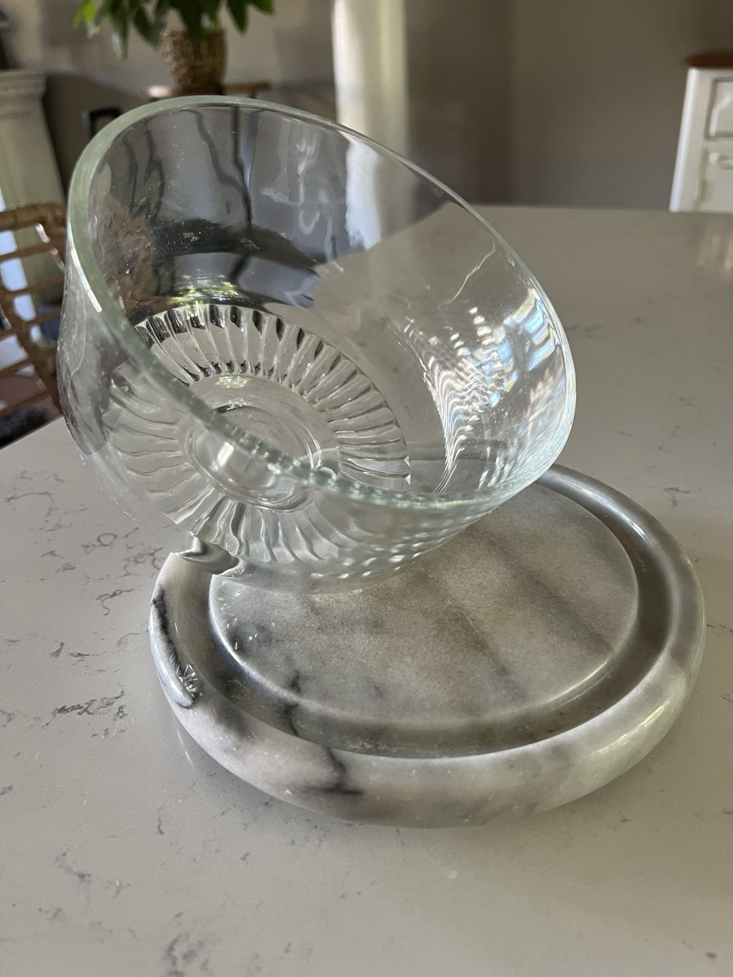 Small cake stand 7.5”